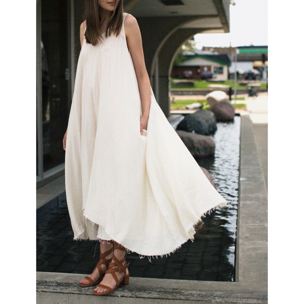 BLACK CRANE Floral Dress 🤍